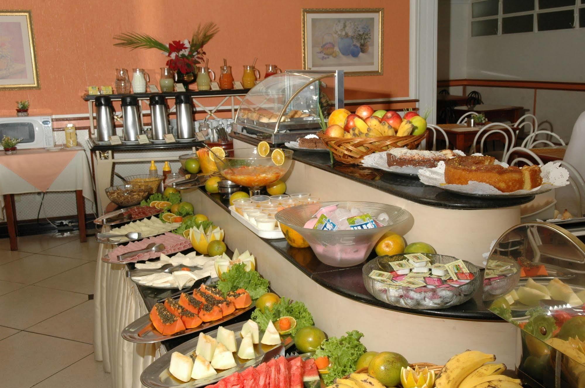 Tamareiras Park 3*